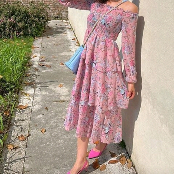 Floral Print Off-the-Shoulder Ruched Tiered Hem Dress|SHEIN - Picture 2 of 7